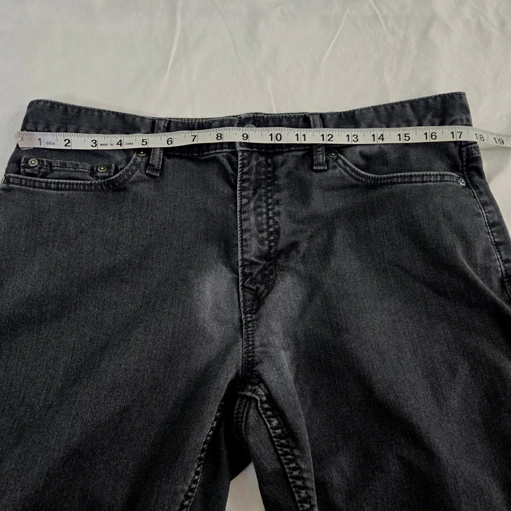 Banana Republic Mens Travel Jean Athletic Fit Charcoal Heat Jeans 35x30 Stretch